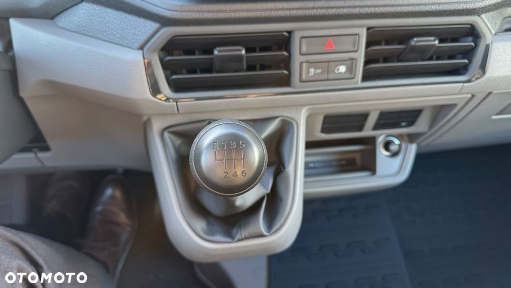 Volkswagen Crafter Furgon - 27