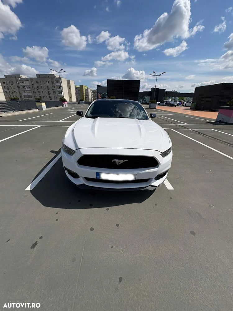 Ford Mustang 2.3 EcoBoost Aut. - 6