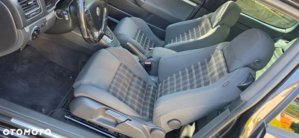 Volkswagen Golf 2.0 GTI DSG - 17