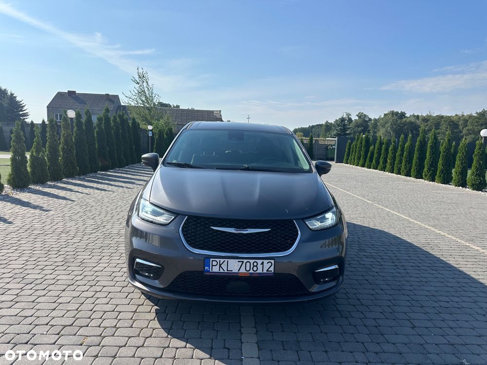 Chrysler Pacifica - 3