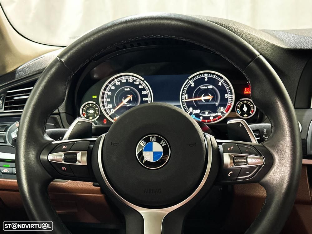 BMW 520 d Pack Desportivo M Auto - 22