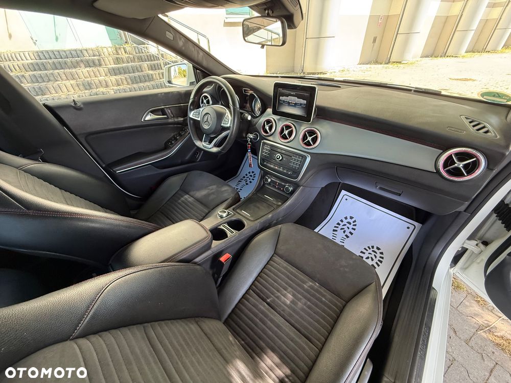 Mercedes-Benz CLA 180 7G-DCT AMG Line - 19