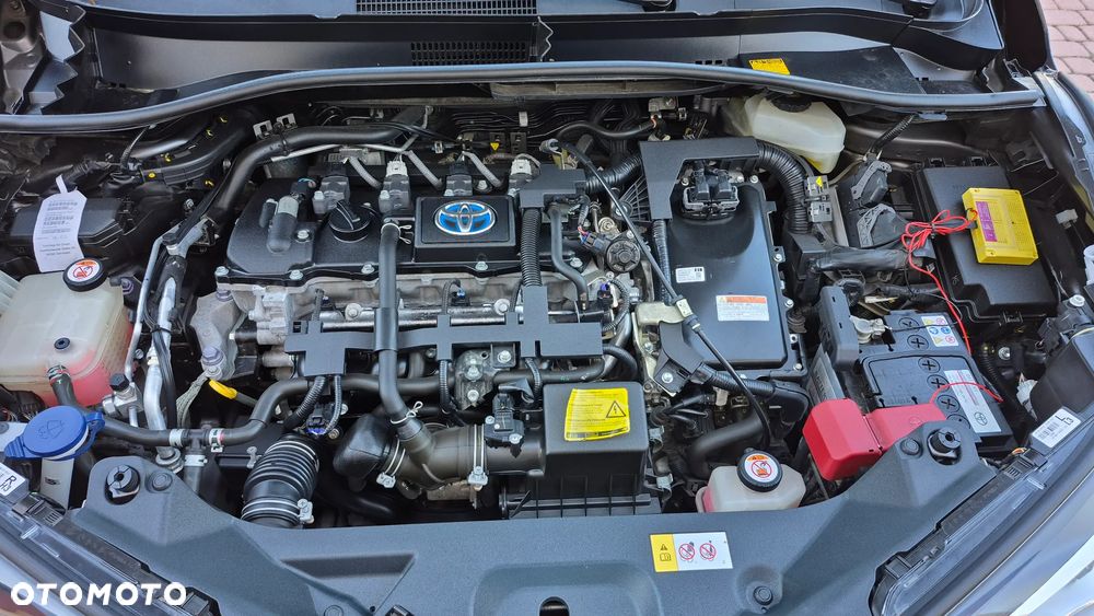 Toyota C-HR Flow - 19