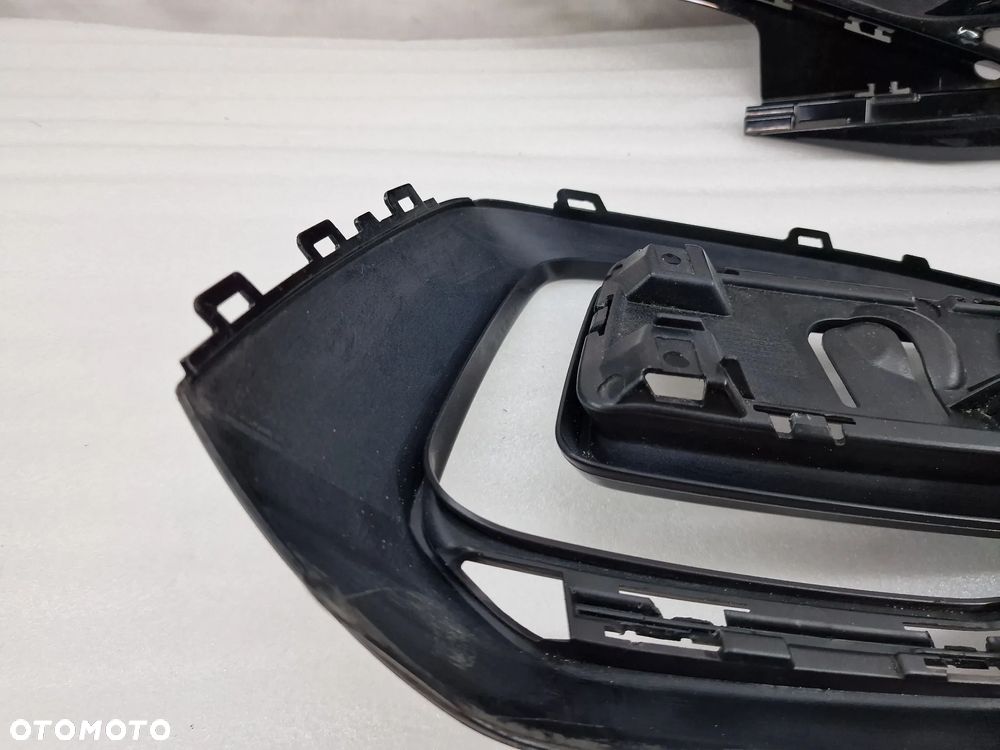 VW PASSAT B8 3G0 GTE LIFT R-LINE 18- LEWA / PRAWA KRATKA BOCZNA ZDERZAKA PRZEDNIEGO PRZÓD , NR 3G0853794B , 3G0853793B , NR AUKCJI E/46 - 29