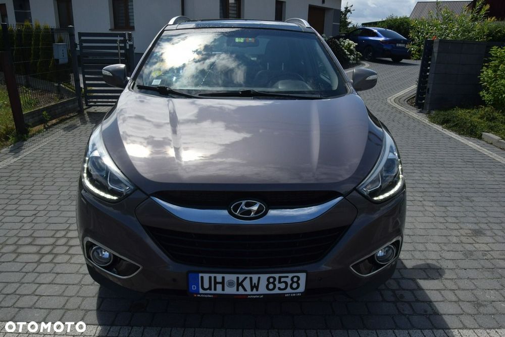 Hyundai ix35 2.0 CRDi 4WD Fifa World Cup Gold Edition - 4
