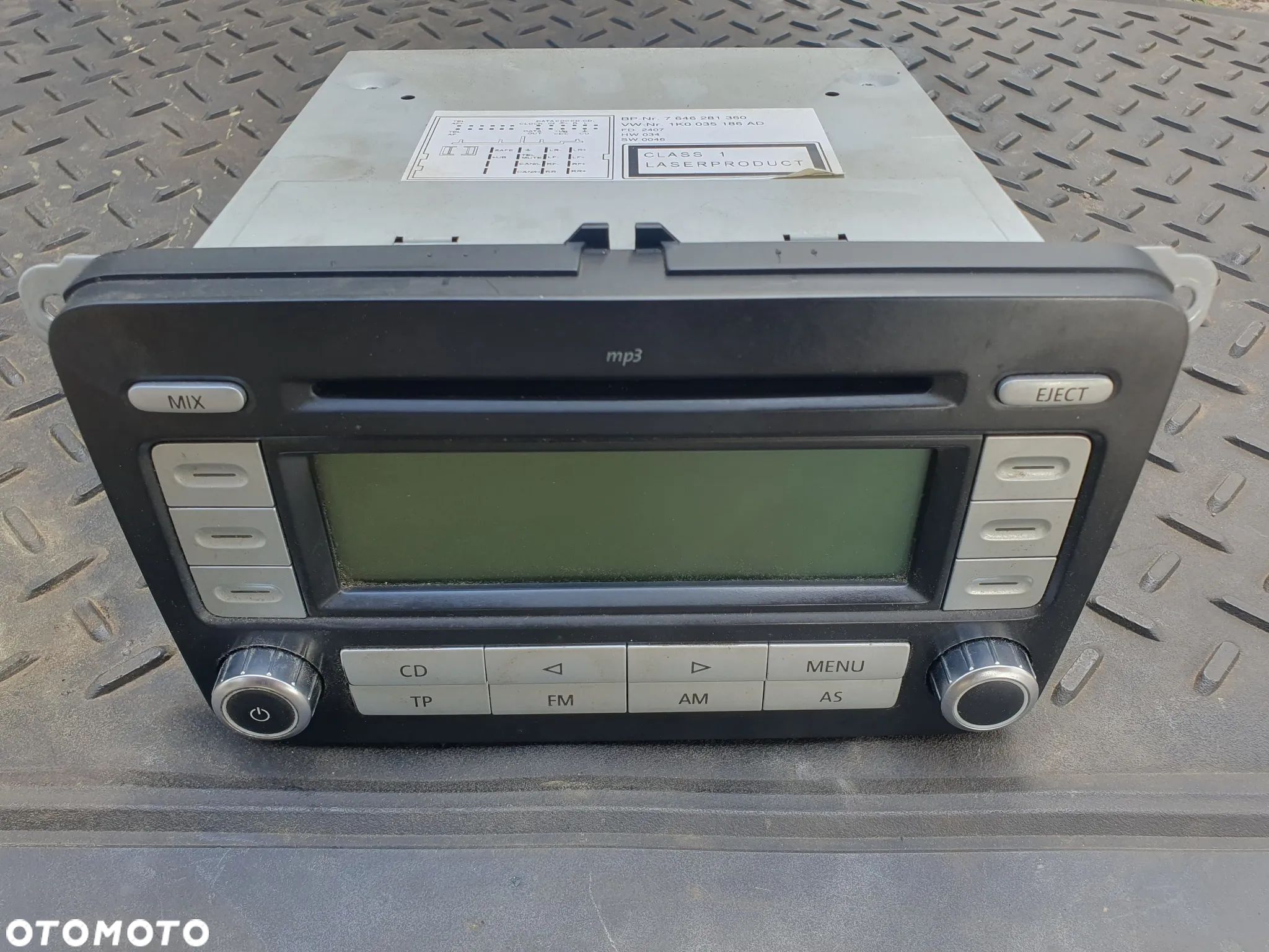VOLKSWAGEN RADIO FABRYCZNE CD 1K0035186AD RADIOODTWARZACZ CADDY III GOLF V PASSAT B6 TOURAN I - 1