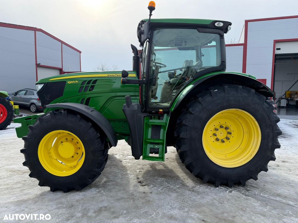 John Deere 6140R - 6