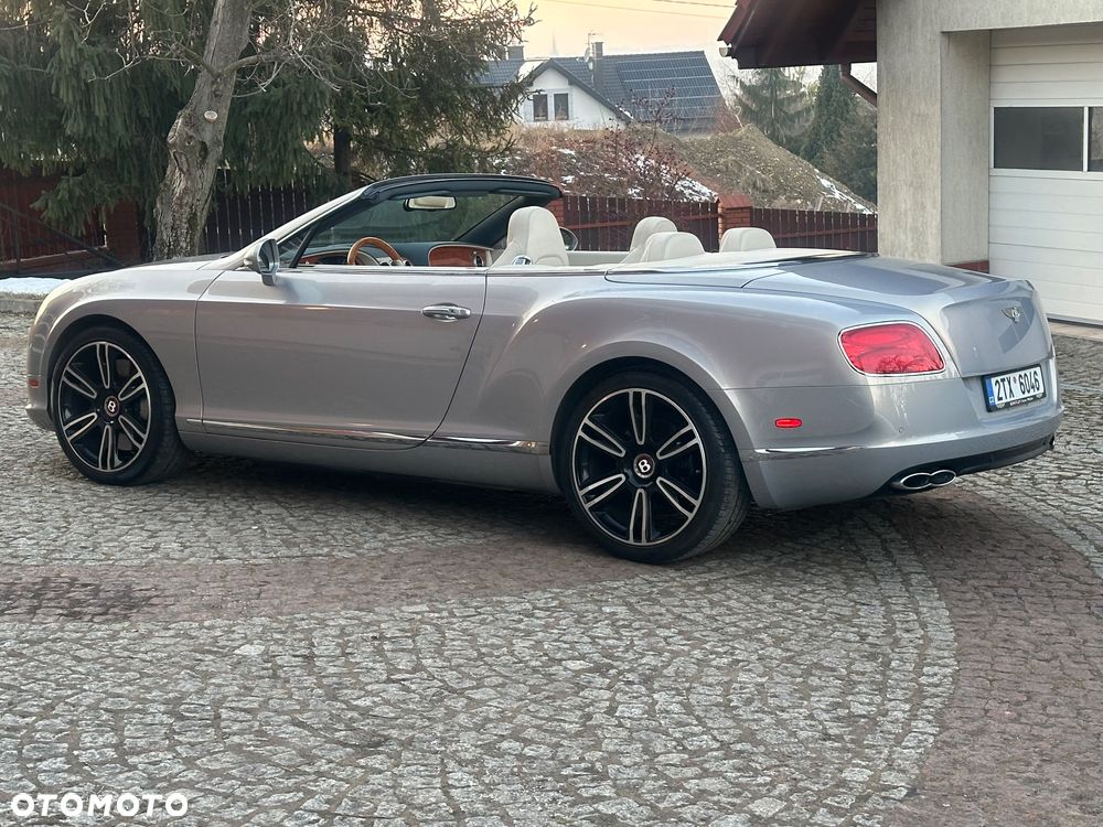 Bentley Continental GT V8 Convertible - 24