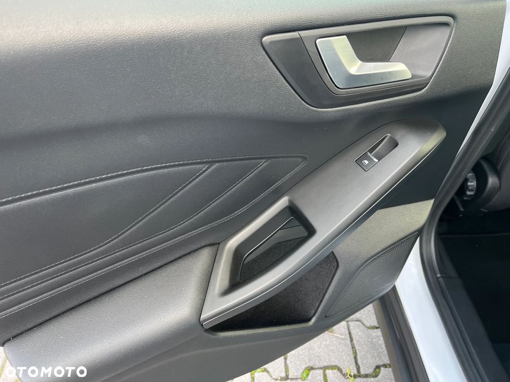 Ford Focus ver-1-5-ecoboost-active-business - 13