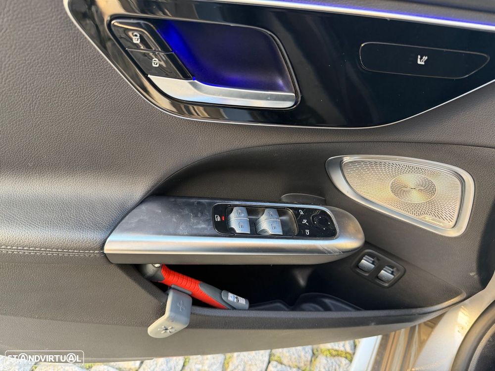 Mercedes-Benz C 300 e AMG Line - 12