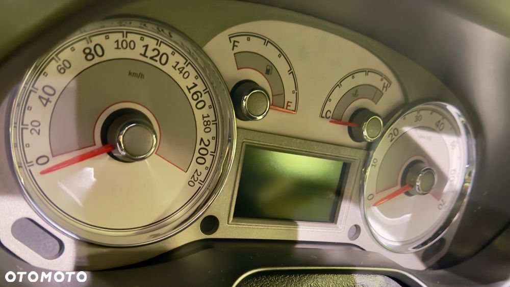 Fiat Linea 1.4 T-Jet 16V Dynamic - 15