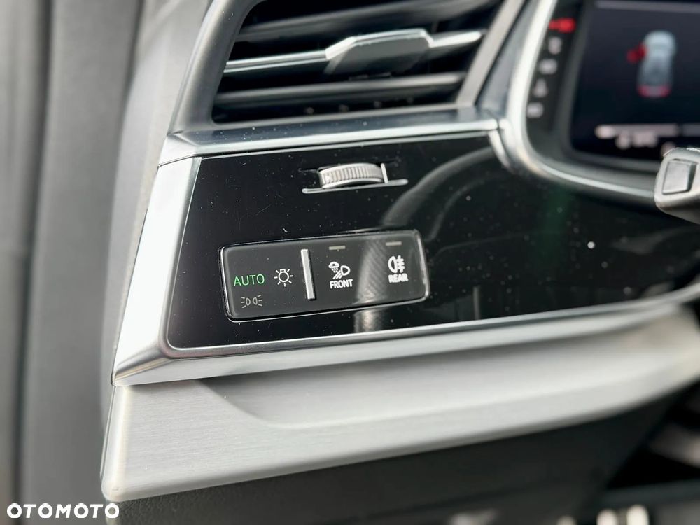 Audi SQ8 TDI quattro tiptronic - 16