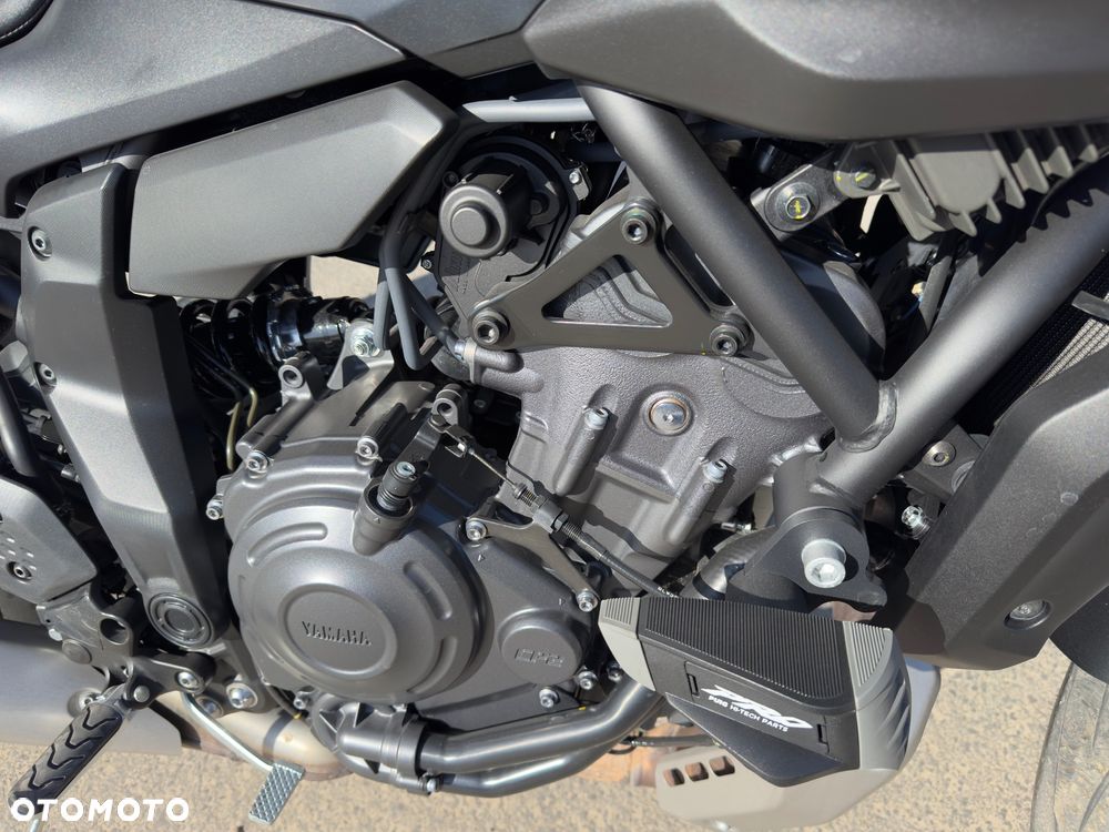 Yamaha MT - 16