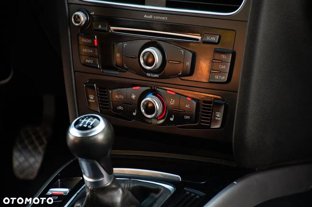 Audi A4 Avant 2.0 TDI DPF Ambition - 14