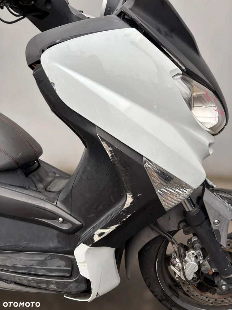 Yamaha X-max - 12