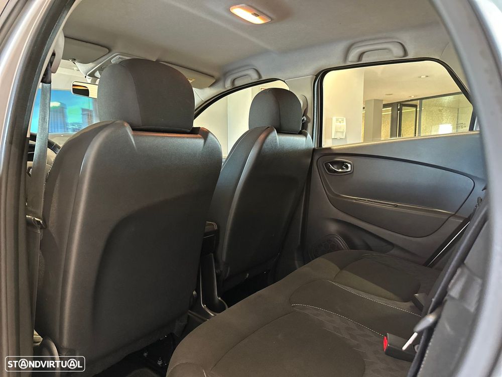 Renault Captur dCi 90 EDC Dynamique - 25