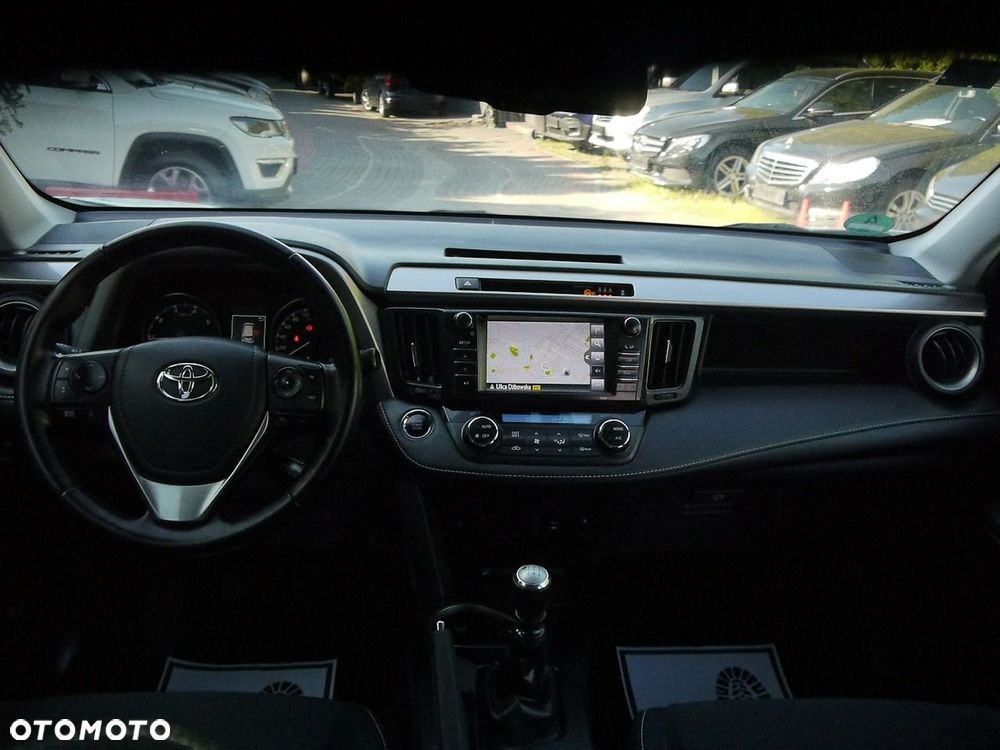 Toyota RAV4 2.0 D-4D Premium 4x2 - 25