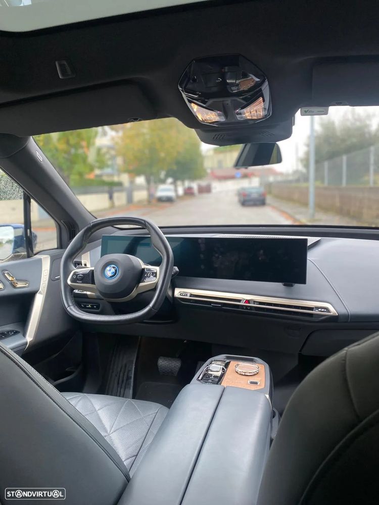 BMW iX xDrive40 - 9