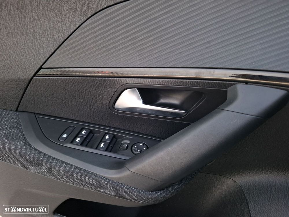 Peugeot 2008 1.2 PureTech Style - 22