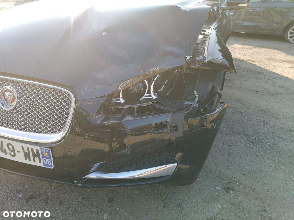 Jaguar XF 2.2 D Premium Luxury - 20