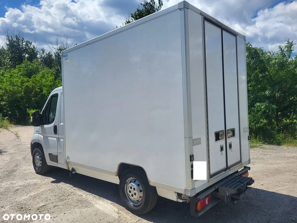 Fiat Ducato 2016r 2.3 JTD 130KM Izoterma Chłodnia Food Truck Sklep HAKI na mięso półki Mroźnia Agregat - 8