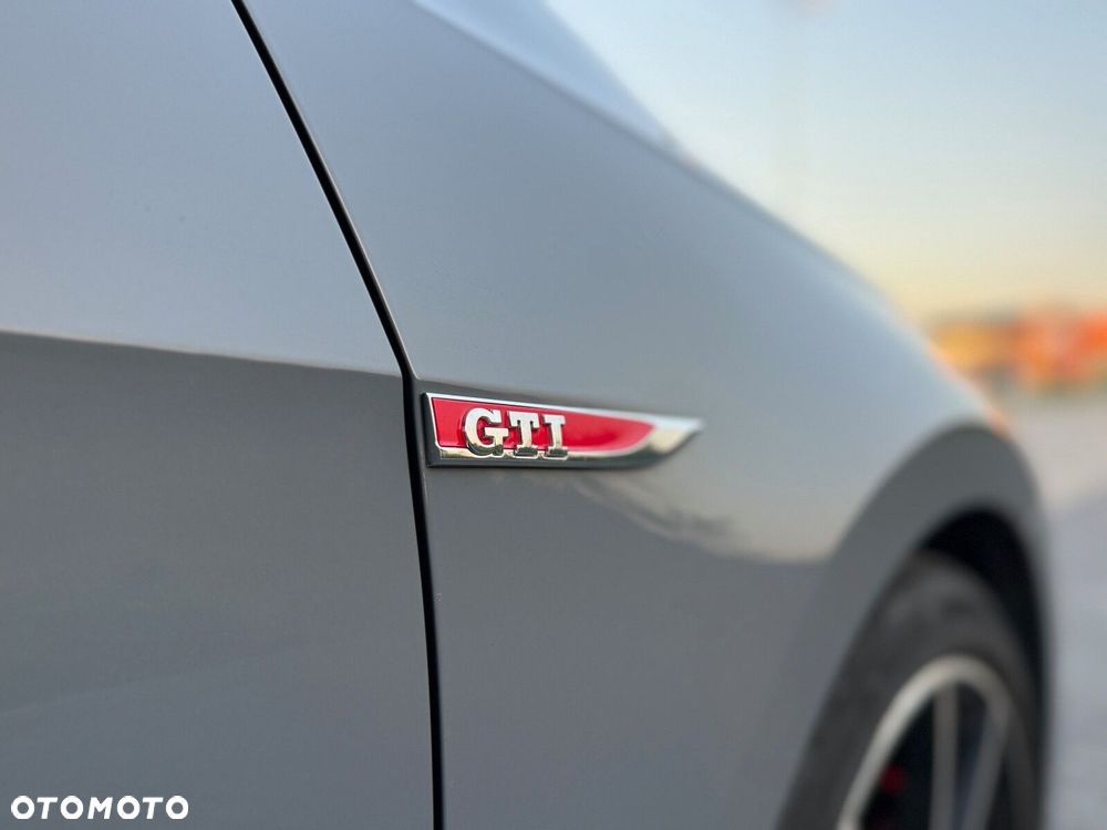 Volkswagen Golf 2.0 TSI GTI TCR DSG - 33