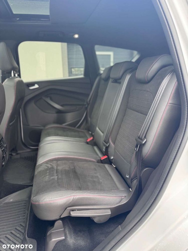 Ford Kuga - 40