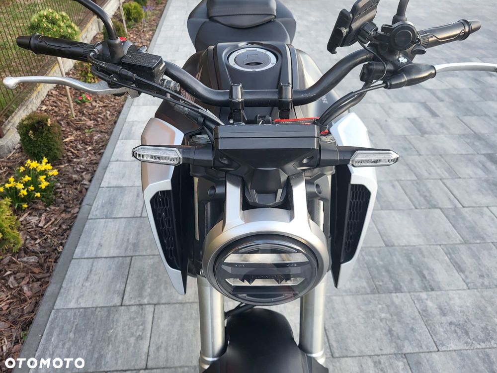 Honda CB - 10