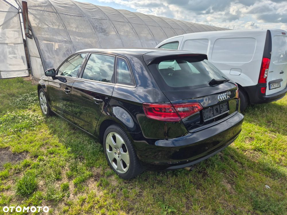 Audi A3 Sportback 1.6 TDI Attraction - 4