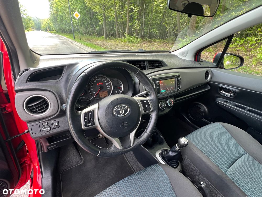 Toyota Yaris 1.0 Premium - 8