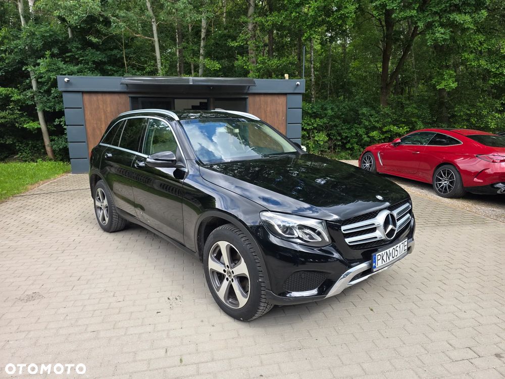 Mercedes-Benz GLC 300 4Matic 9G-TRONIC Exclusive - 3