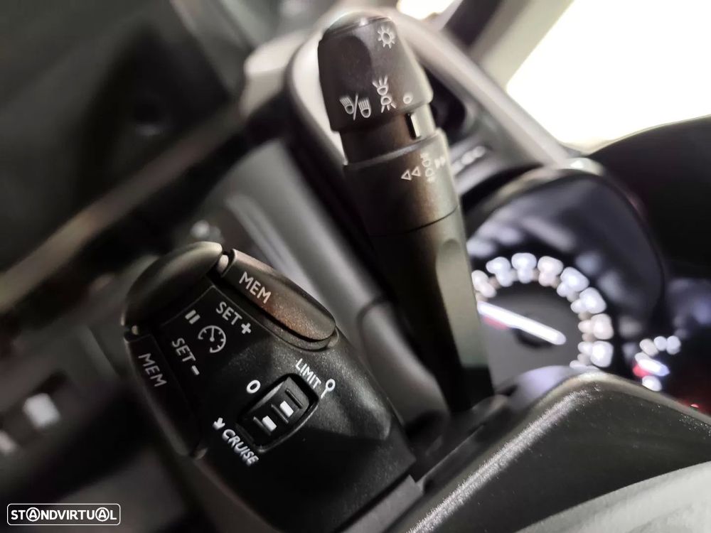 Citroën C3 1.2 PureTech Shine - 15