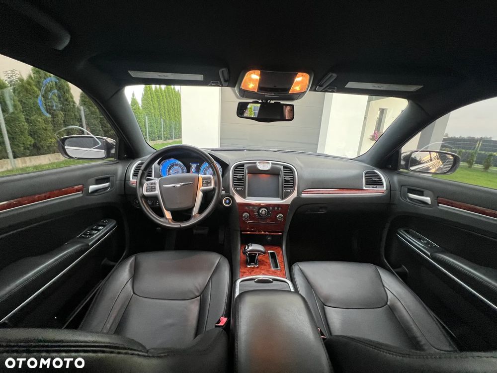 Chrysler 300C 3.5 V6 - 16