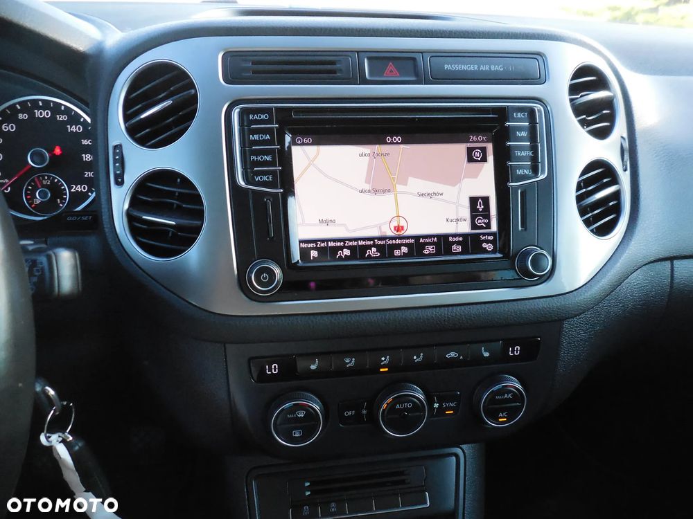 Volkswagen Tiguan 2.0 TDI SCR BlueMotion Technology Lounge Sport & Style - 25