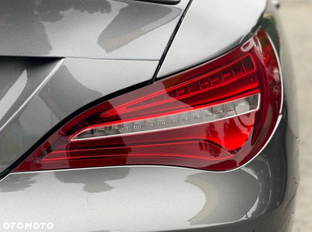 Mercedes-Benz CLA 250 4-Matic AMG Line - 31
