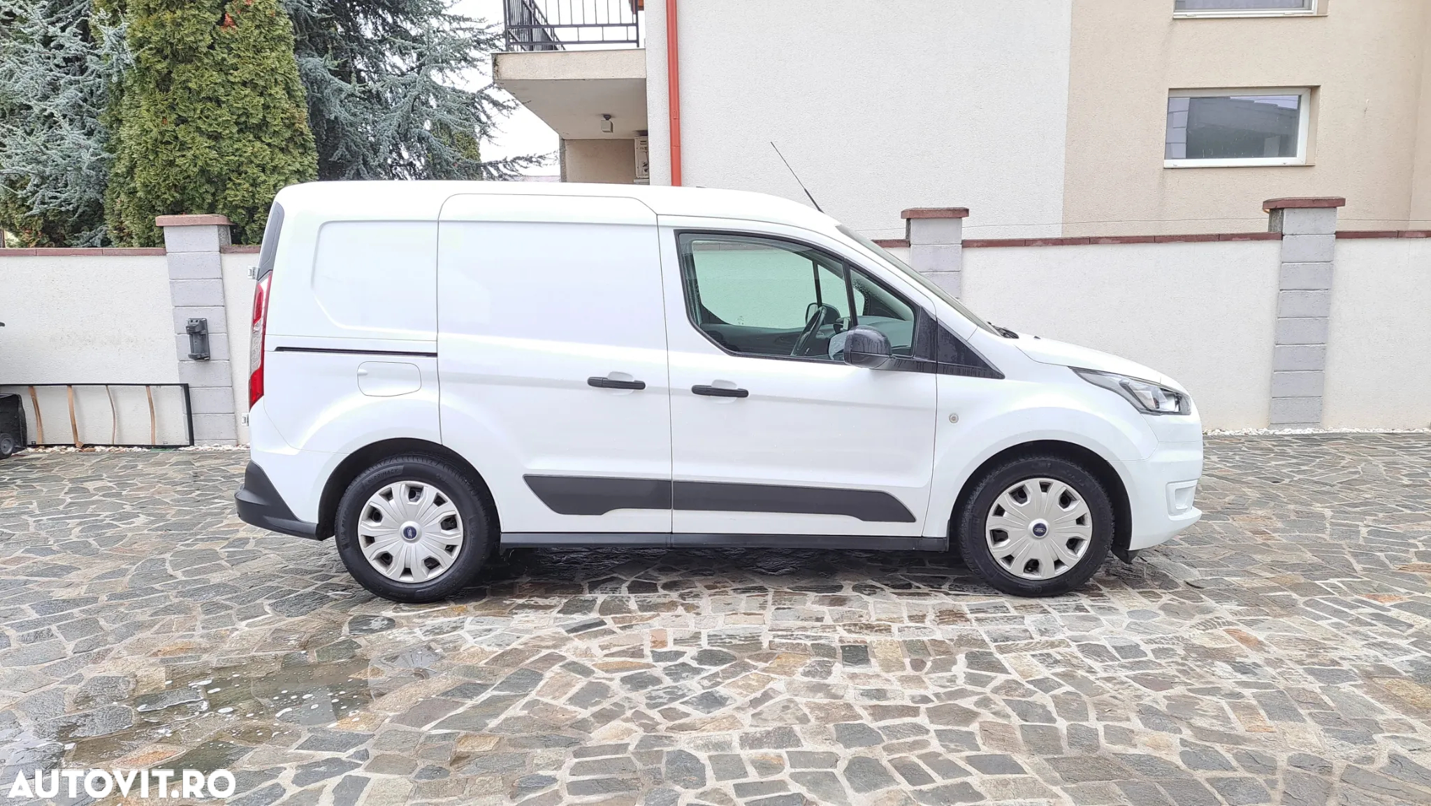 Ford TRANSIT CONNECT VAN TREND L1 FWD - 10