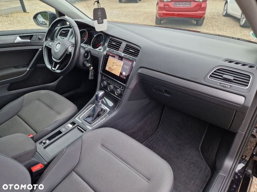 Volkswagen Golf - 19