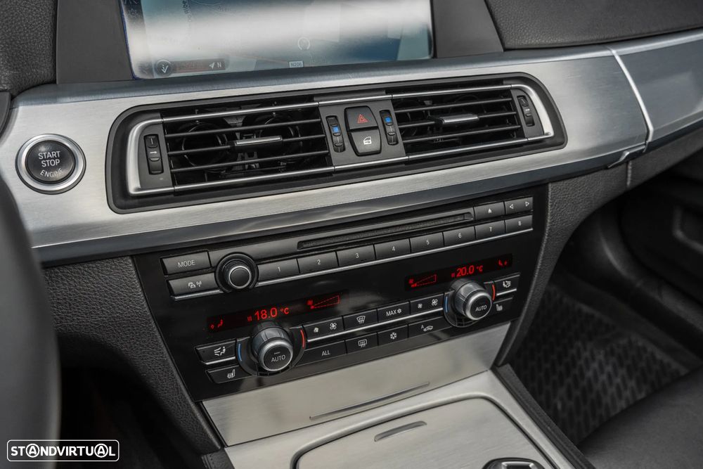 BMW 740 d Pack M - 15