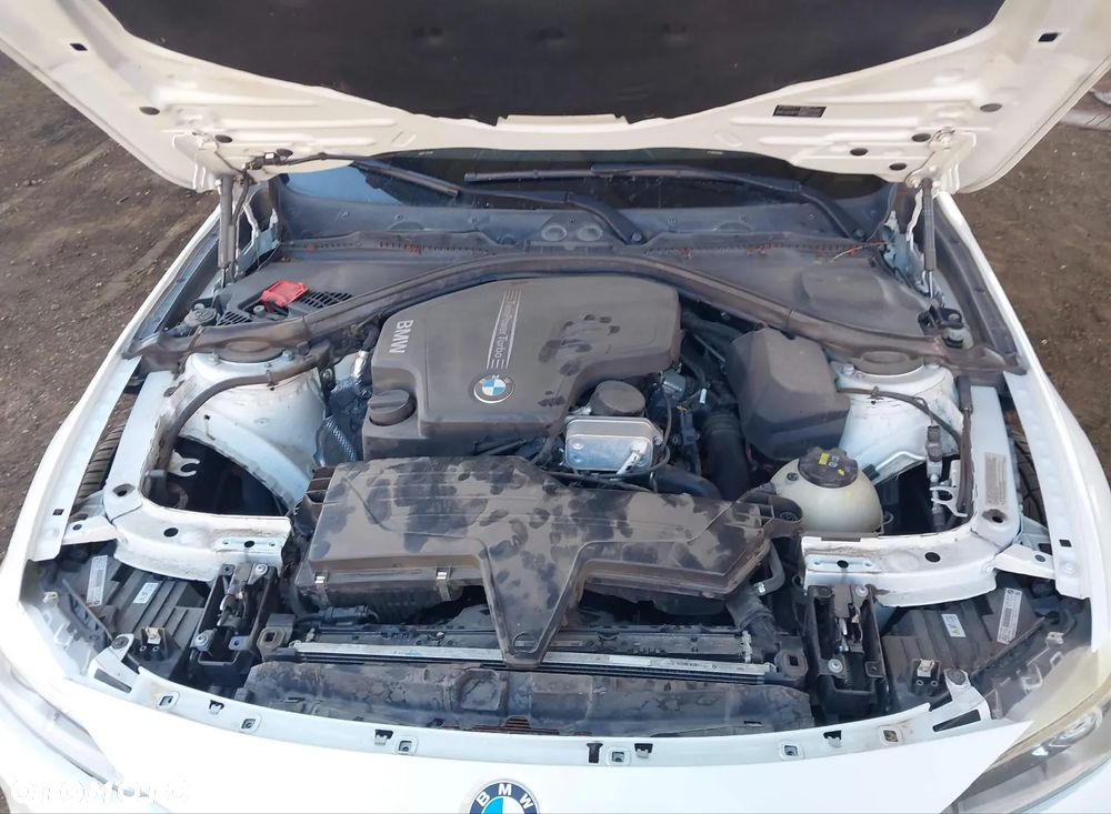 BMW Seria 3 328i xDrive Sport-Aut Modern Line - 11