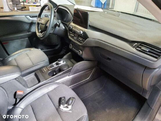 Ford Kuga - 3