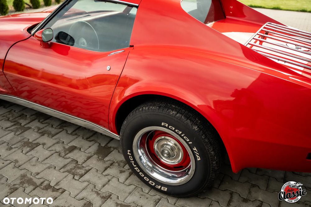 Chevrolet Corvette - 9