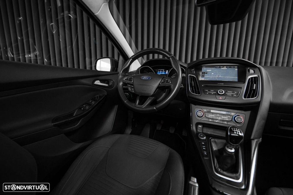 Ford Focus 1.0 EcoBoost S&S TITANIUM - 12
