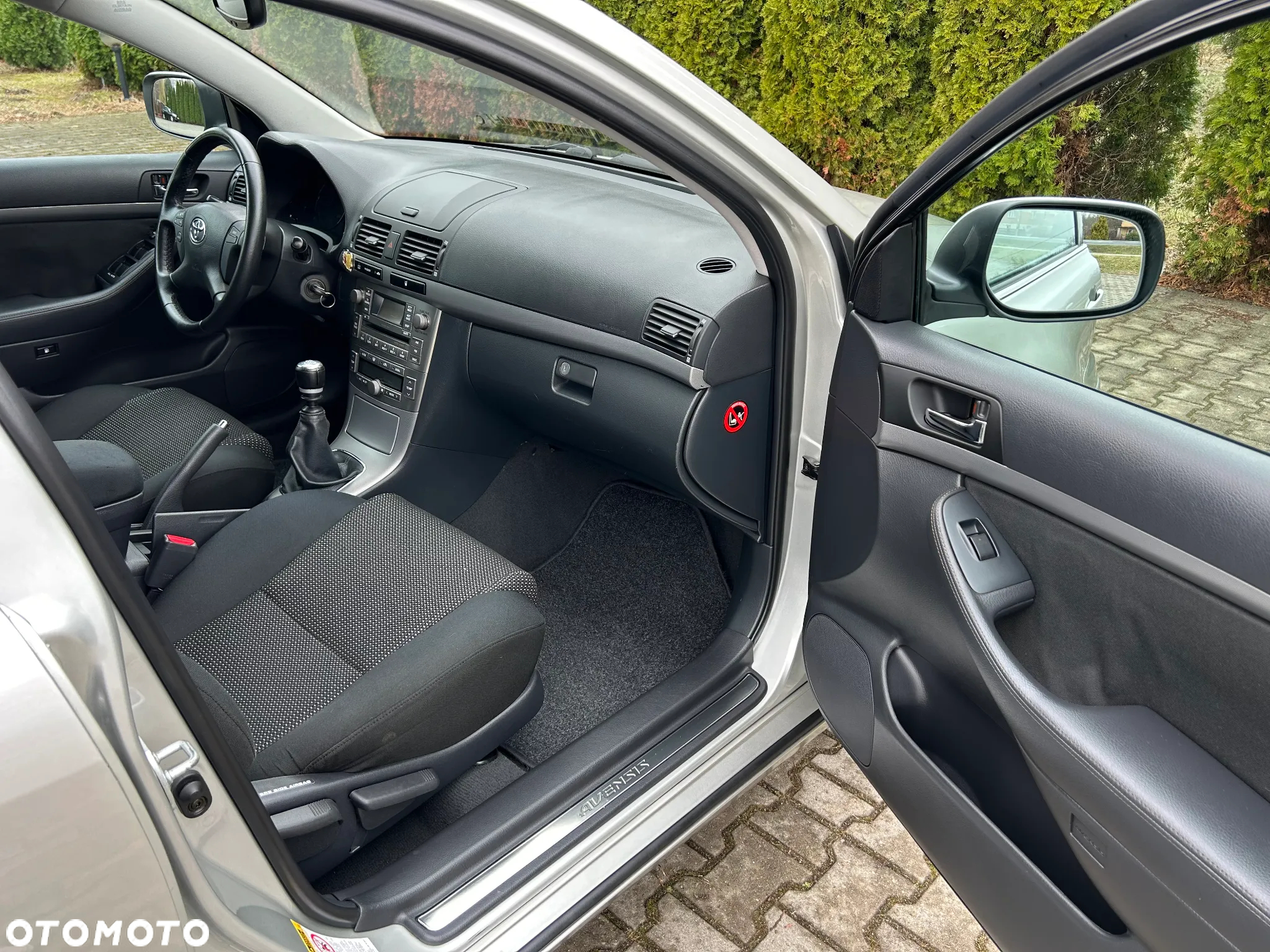 Toyota Avensis 2.0 D-4D - 20
