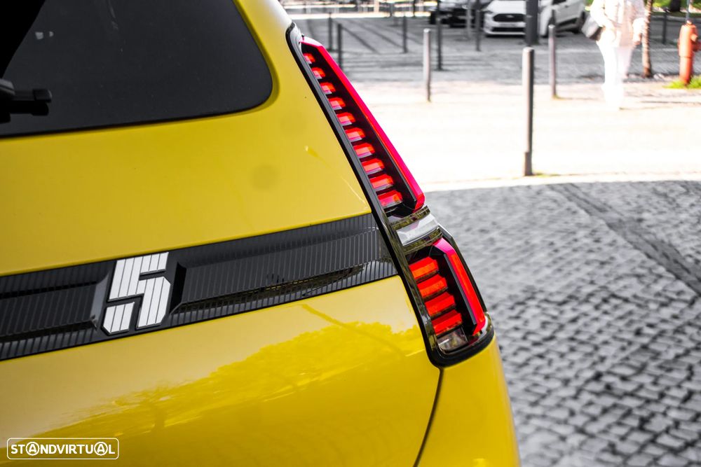 Renault 5 E-Tech 52 kWh Iconic Cinq Autonomia Conforto - 13