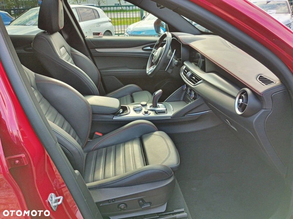 Alfa Romeo Stelvio 2.0 Turbo Competizione Q4 - 16