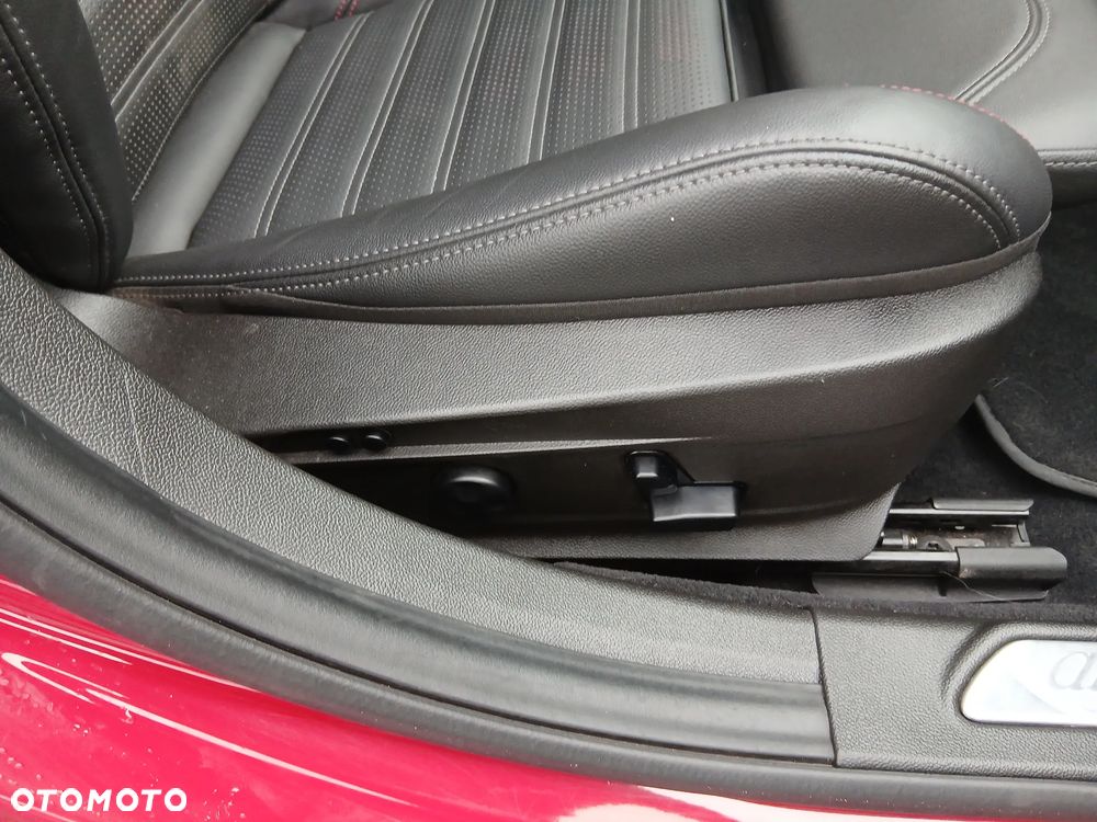 Alfa Romeo Giulia 2.0 Turbo Tributo Italiano Q4 - 11
