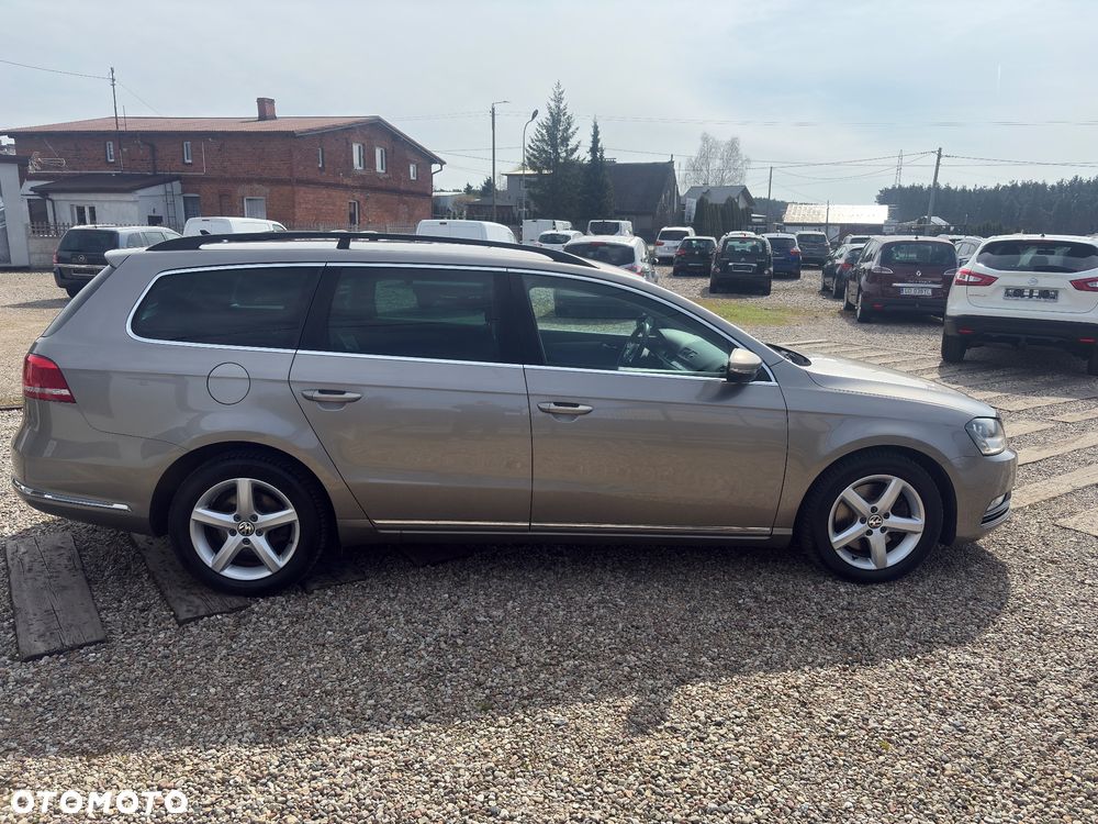 Volkswagen Passat 2.0 TDI 4Motion BlueMotion Technol Comfortline - 9