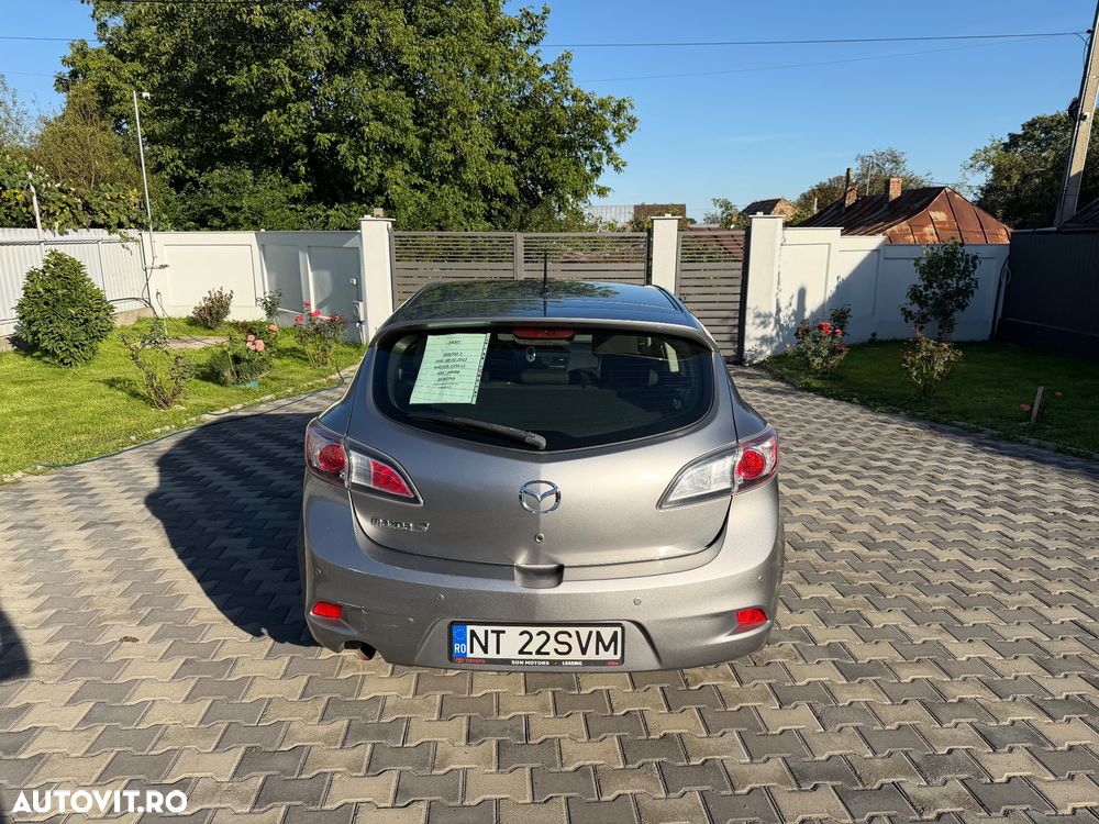 Mazda 3 - 5