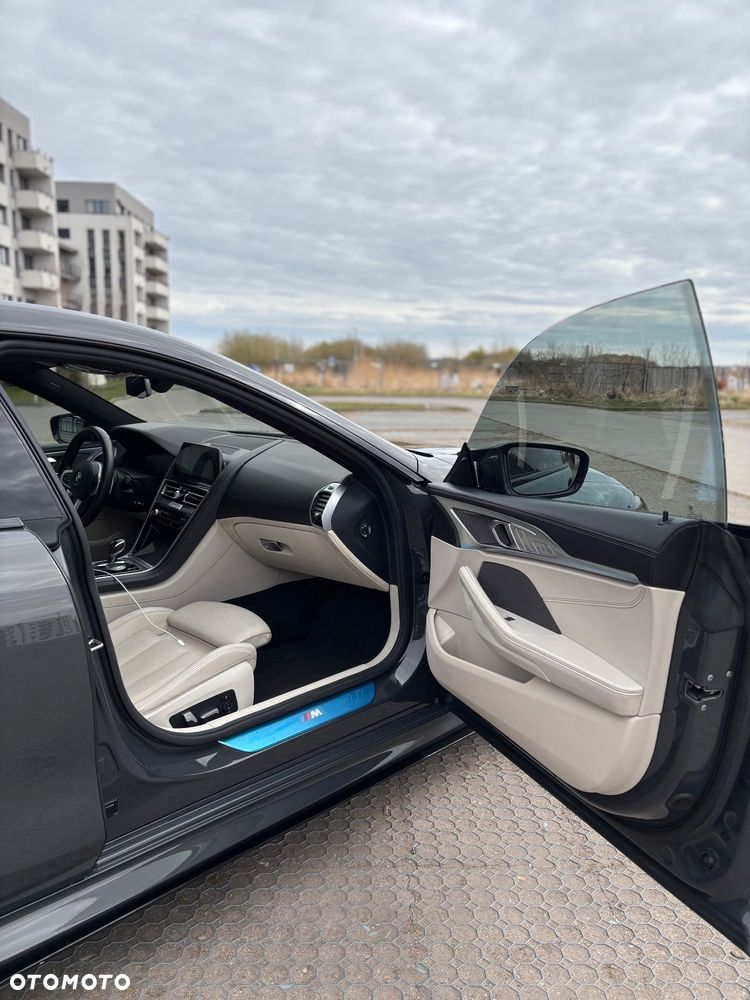 BMW Seria 8 840d xDrive mHEV - 17