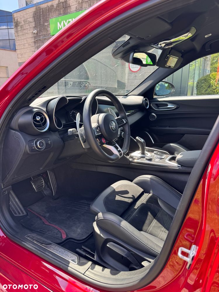 Alfa Romeo Giulia 2.9 Bi Turbo V6 Quadrifoglio - 9